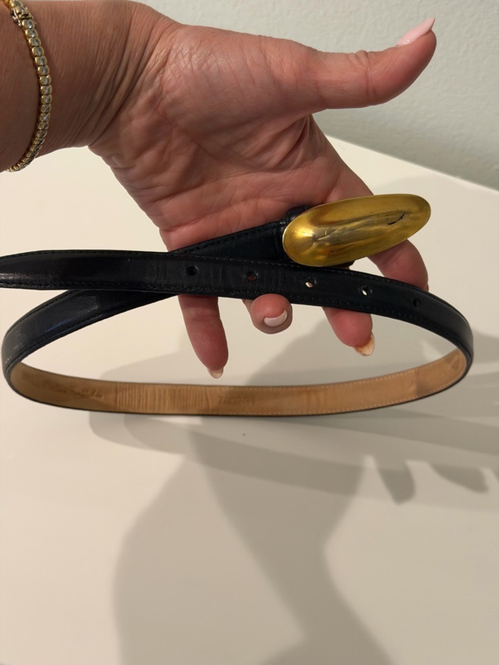 Robert Lee Morris Black Leather Belt with Gold Sculpted Buckle size small - Picture 5 of 11